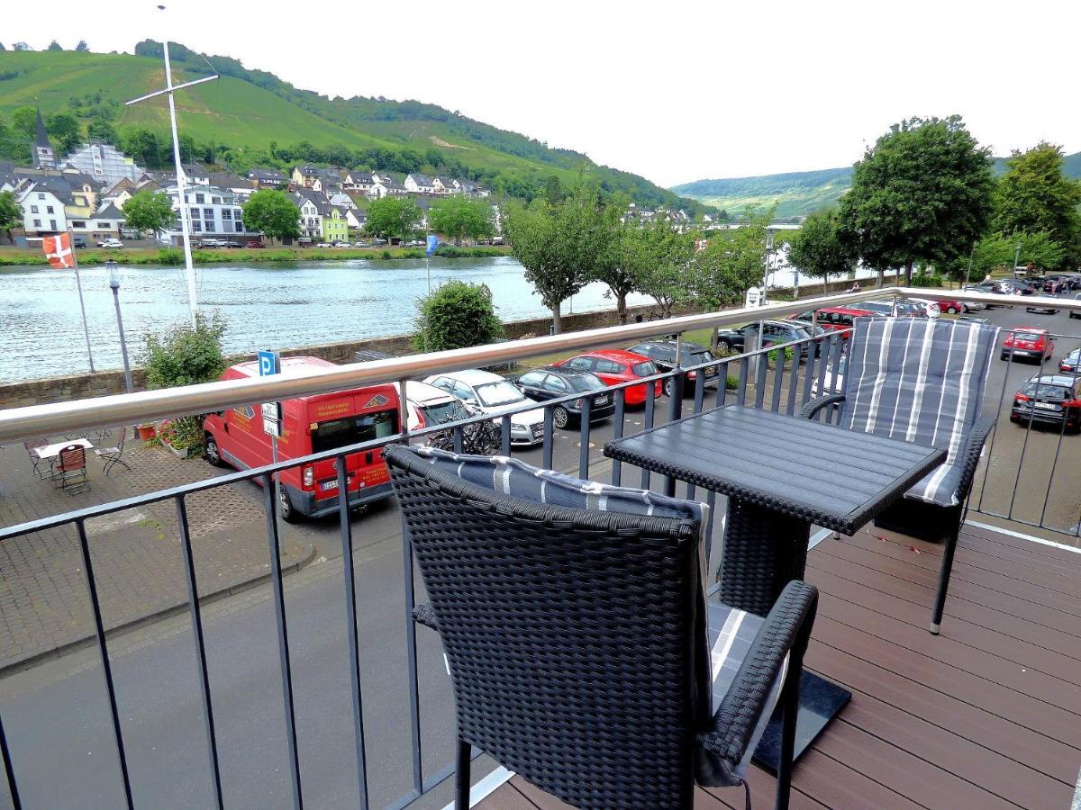 Ferienhaus Moselpromenade Zell Extérieur photo