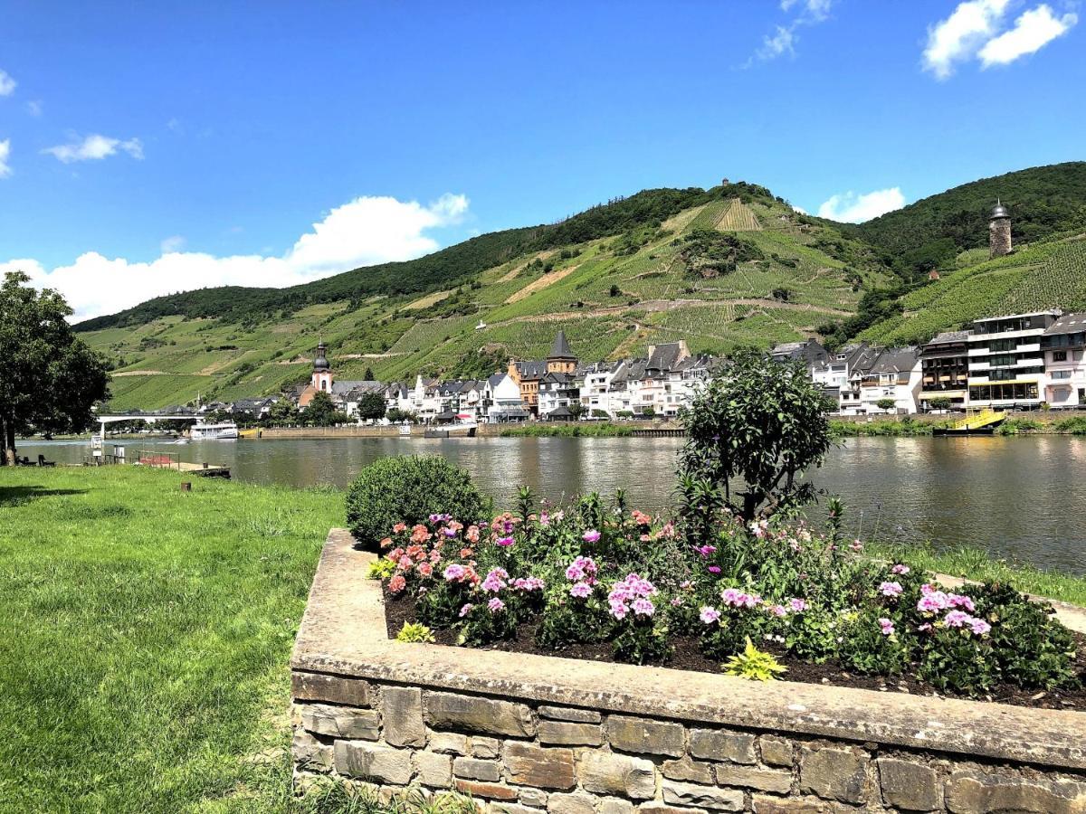 Ferienhaus Moselpromenade Zell Extérieur photo