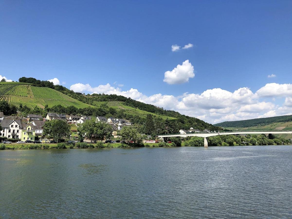Ferienhaus Moselpromenade Zell Extérieur photo